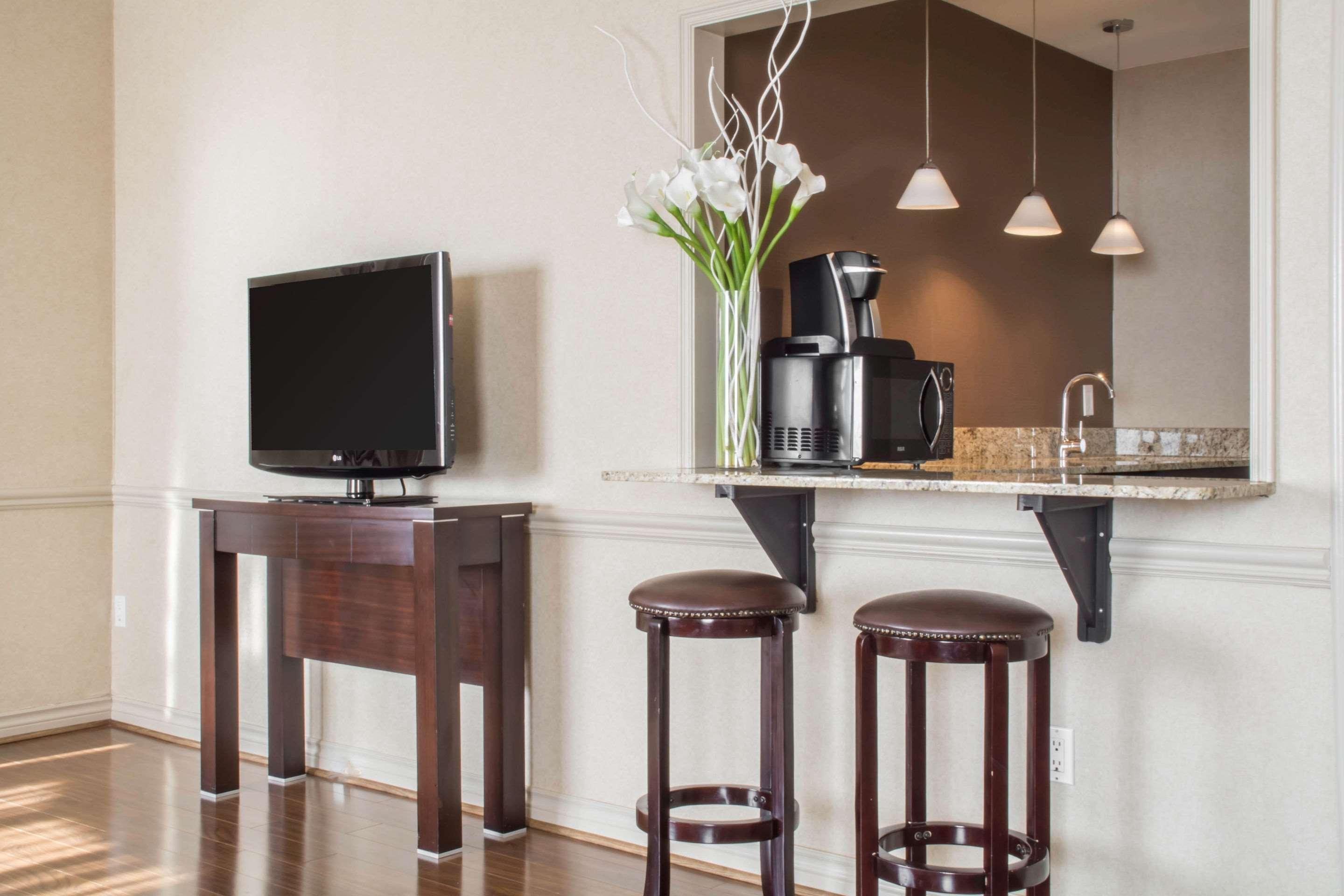 Towneplace Suites By Marriott Toronto Oakville Extérieur photo