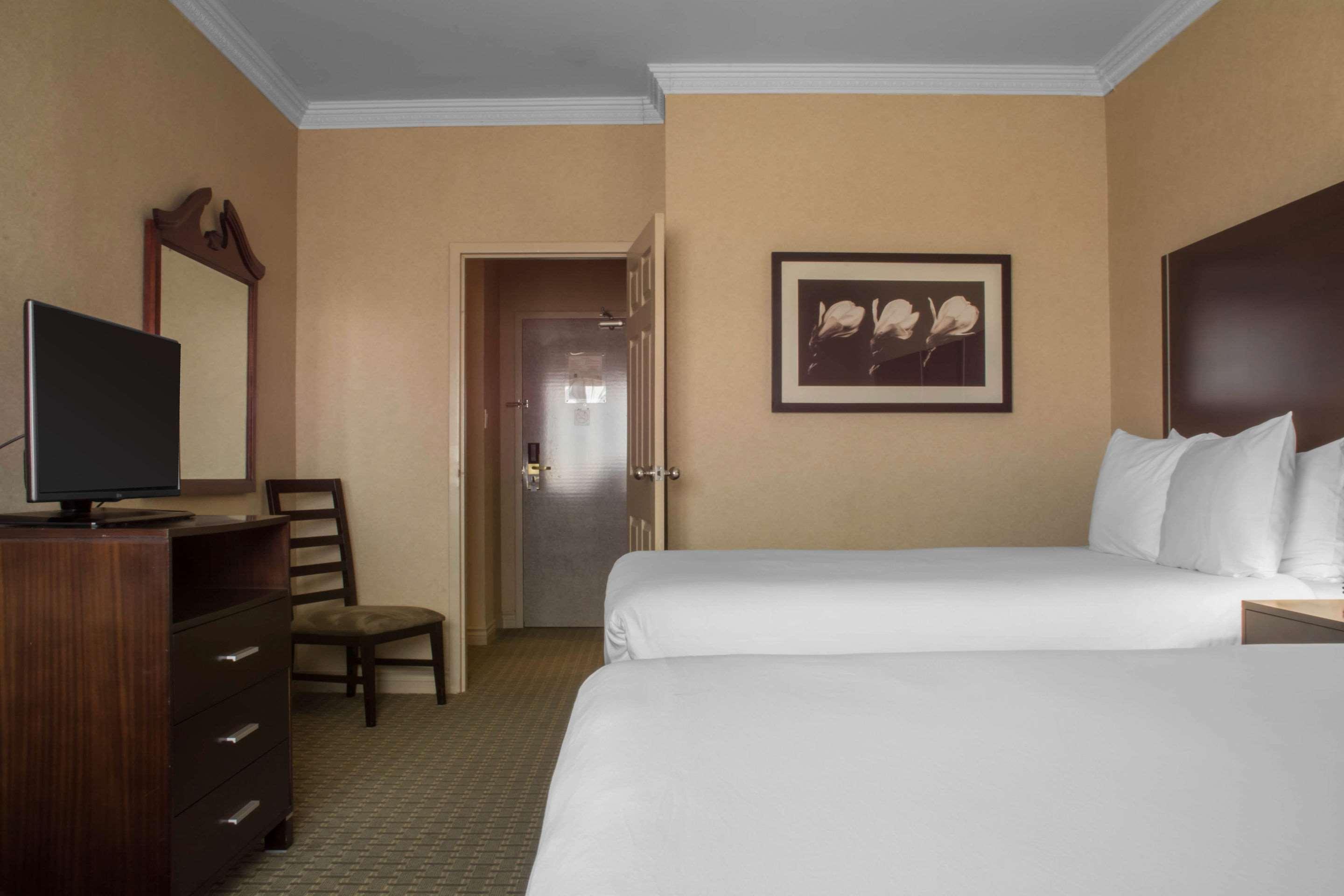 Towneplace Suites By Marriott Toronto Oakville Extérieur photo